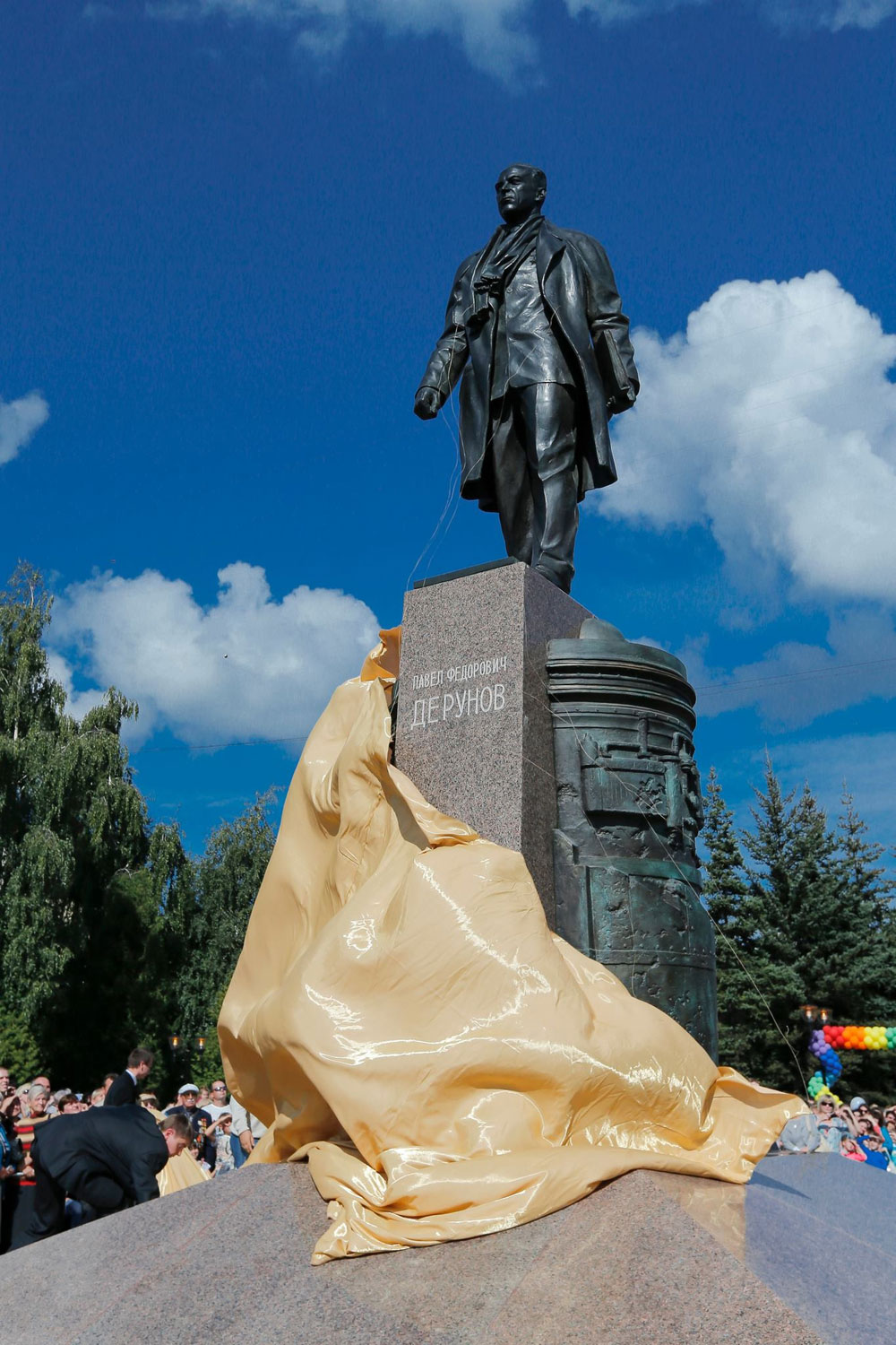 Памятник Павлу Федоровичу Дерунову